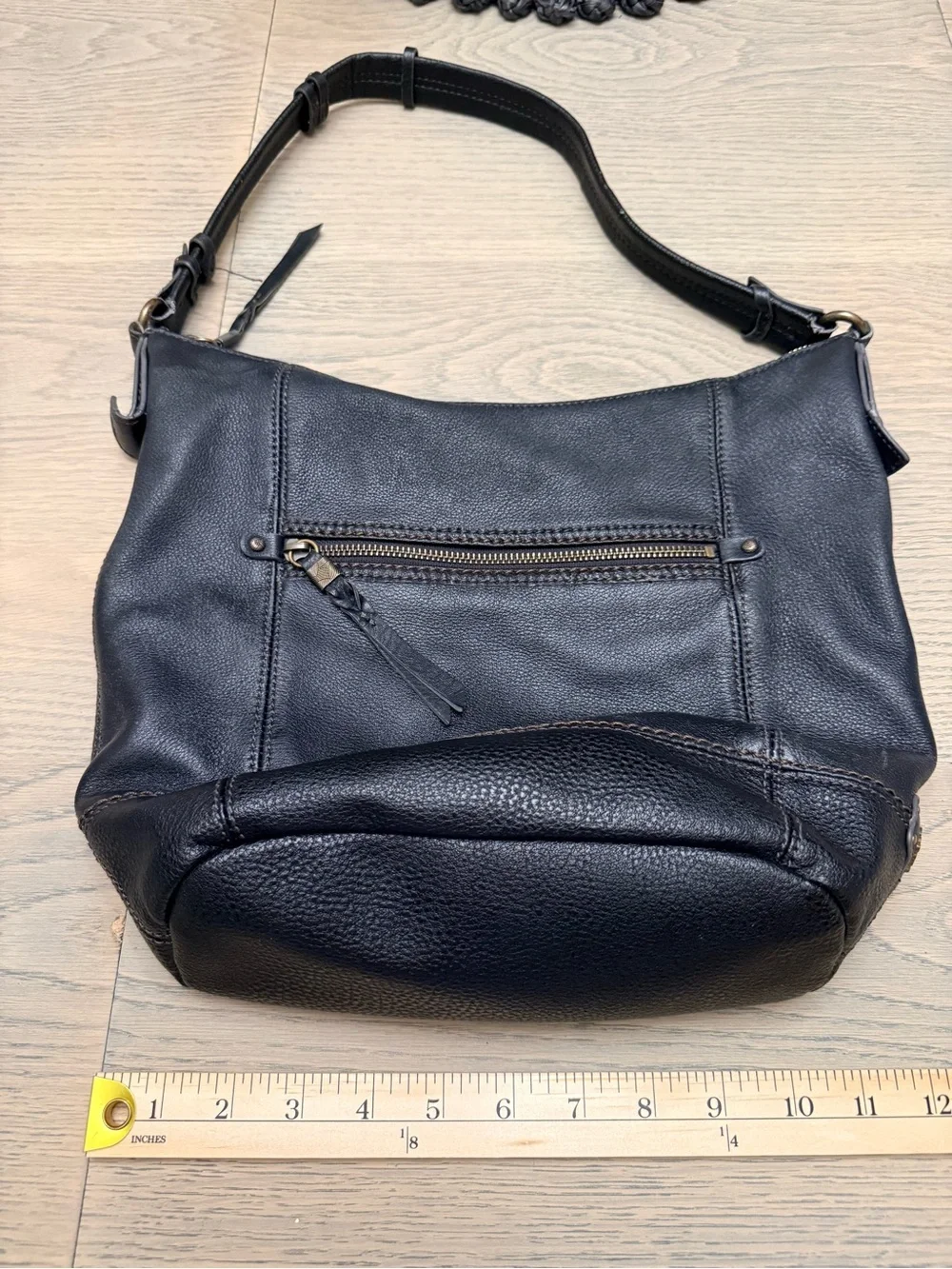 🍋 The Sak Black Leather Hobo Shoulder Bag